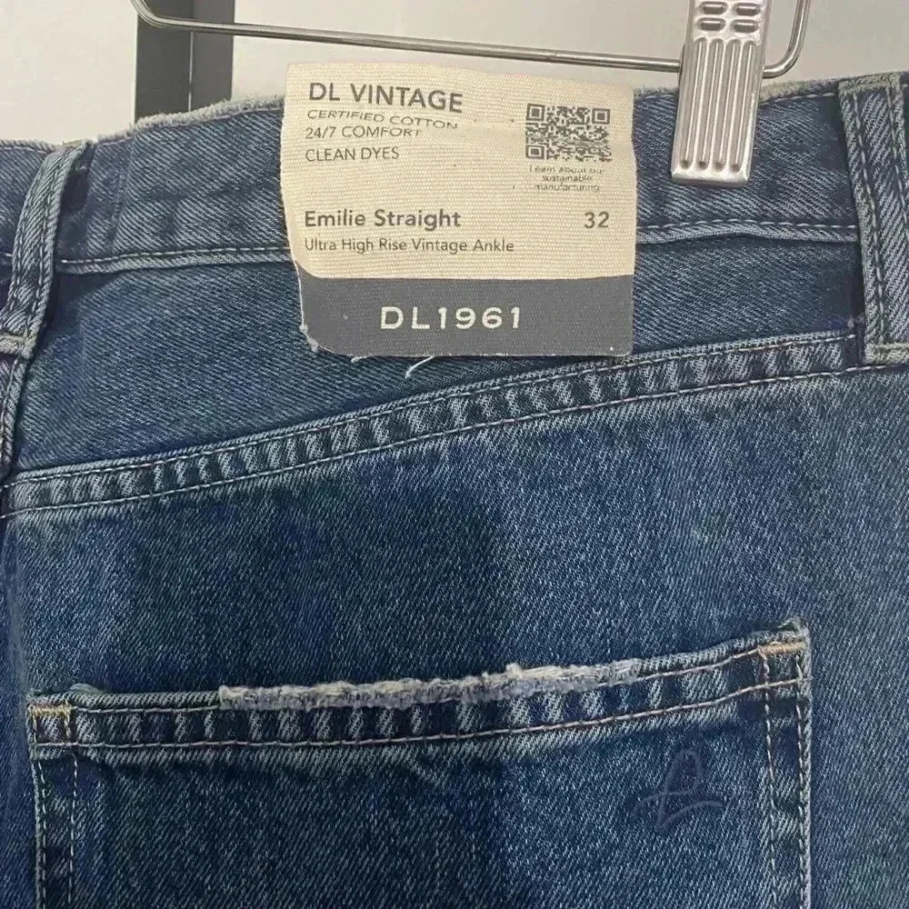 DL1961 New Emilie Straight High Rise Jeans Size 32 Designer - Picture 11 of 17
